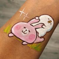 Kanahei arm paint - Olivian Face Paint